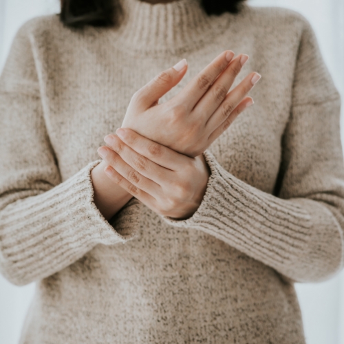 hand-pain-relief-Boost-physical-therapy-and-sports-performance-belton-east-grain-valley-independence-lees-summit-warrensburg-mo-overland-park-ks